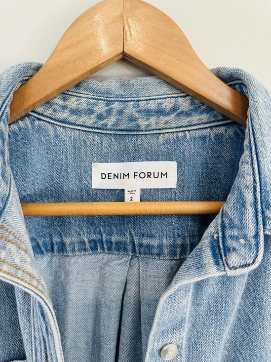 Denim Forum Short Sleeve Chambray Button-Up (Light Wash) - Picture 2 of 5